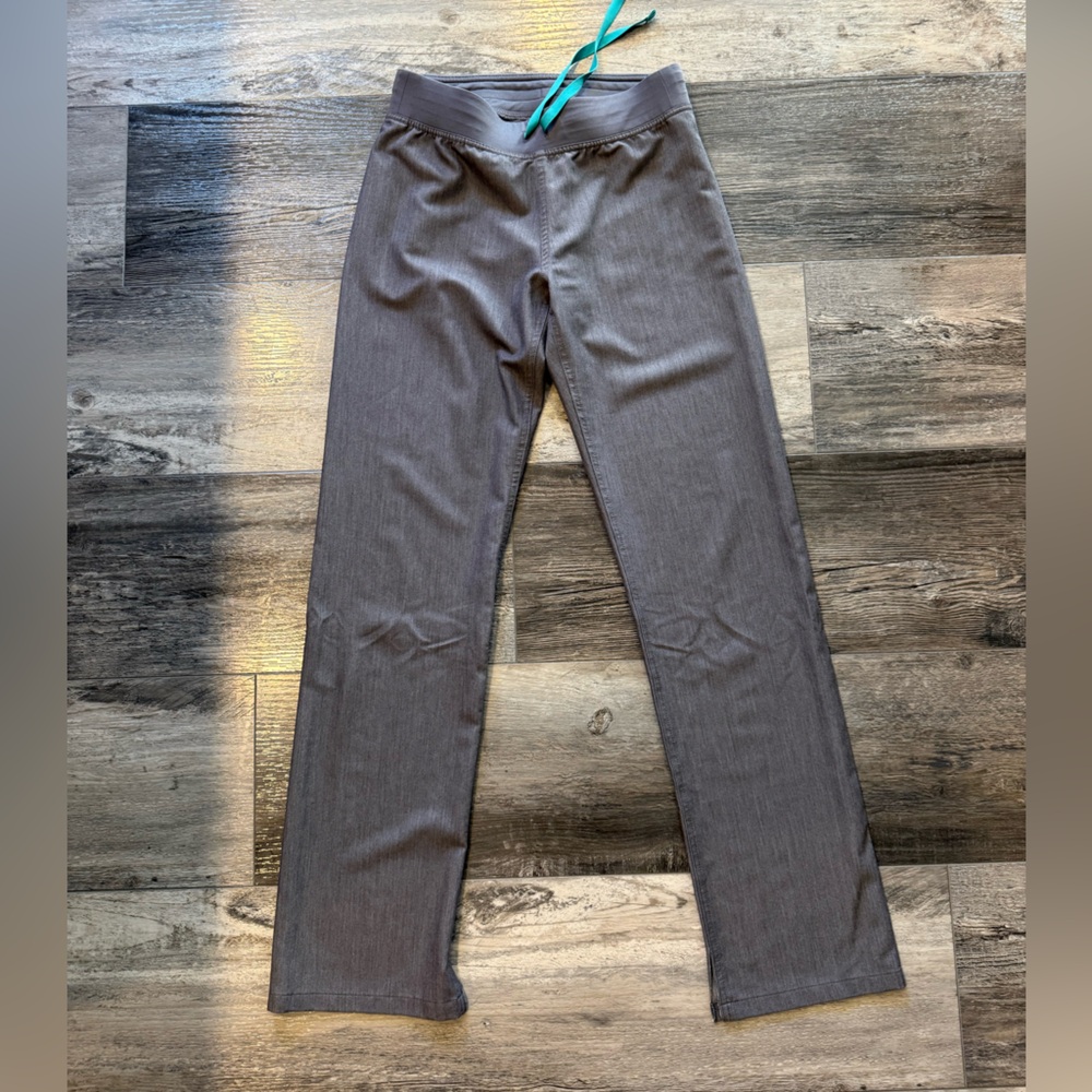 Figs Livingston Gray Women's Scrub Pants XS Tall